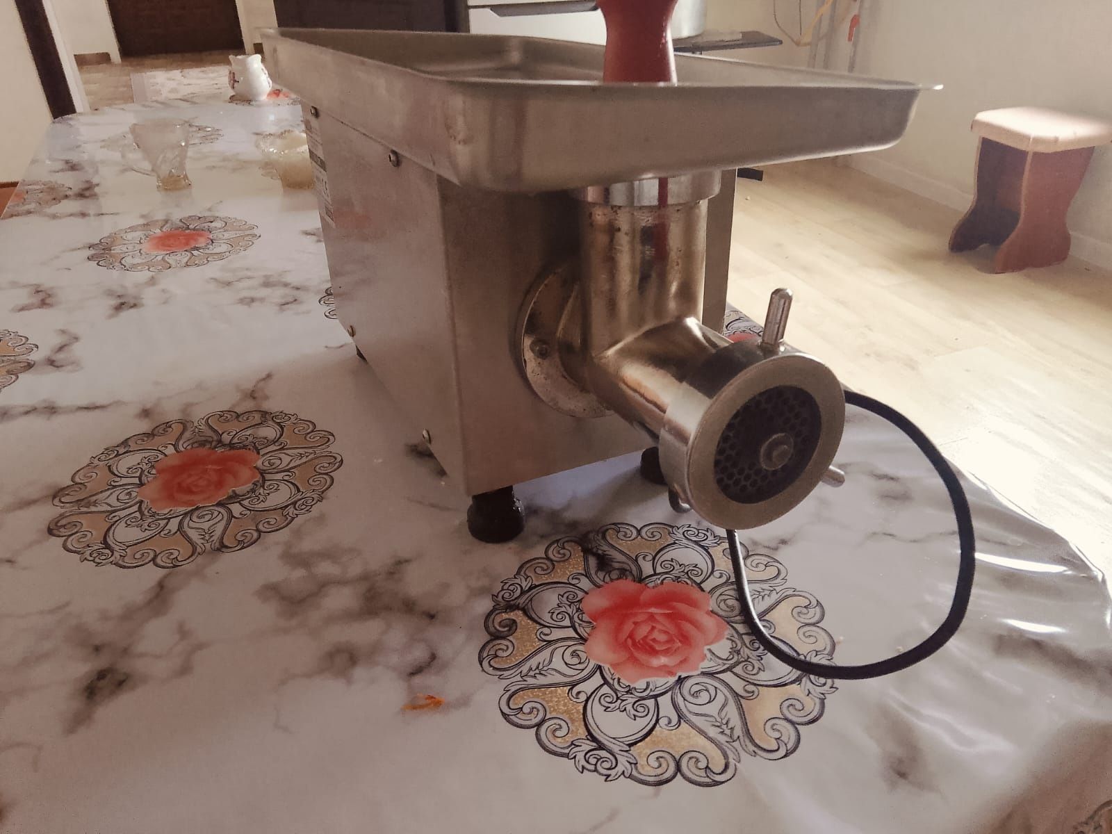 Продам мясорубку в отличном состоянии