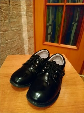 Продам детские туфли 28 размер
