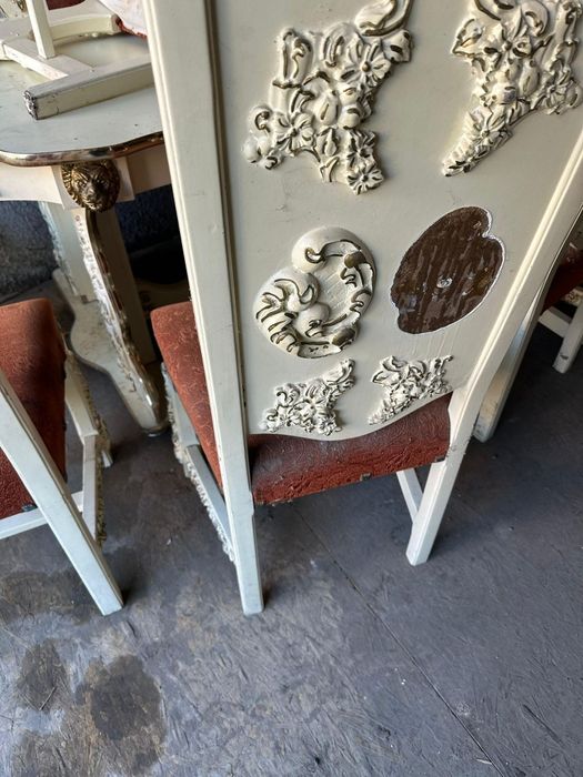 Vand set mese si scaune