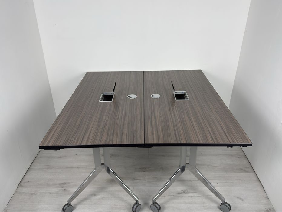 Офис сгъваема маса за обучение или срещи с колелца обзавеждане;