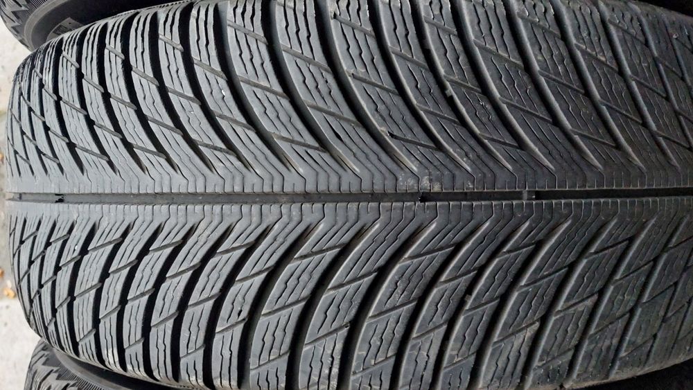 Зимни гуми 235/55/18 Michelin Pilot Alpin 5 Suv 4 броя