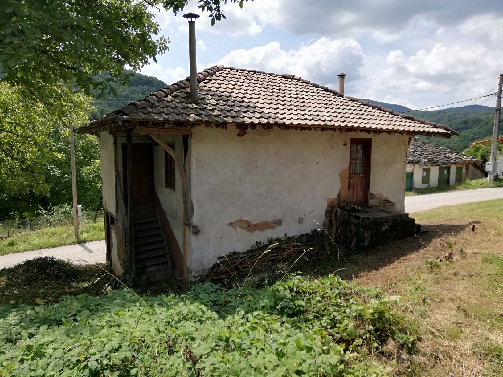 Къща село Трънито