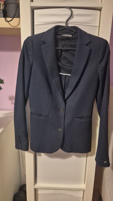 Стилно тъмно синьо сако, класически модел
