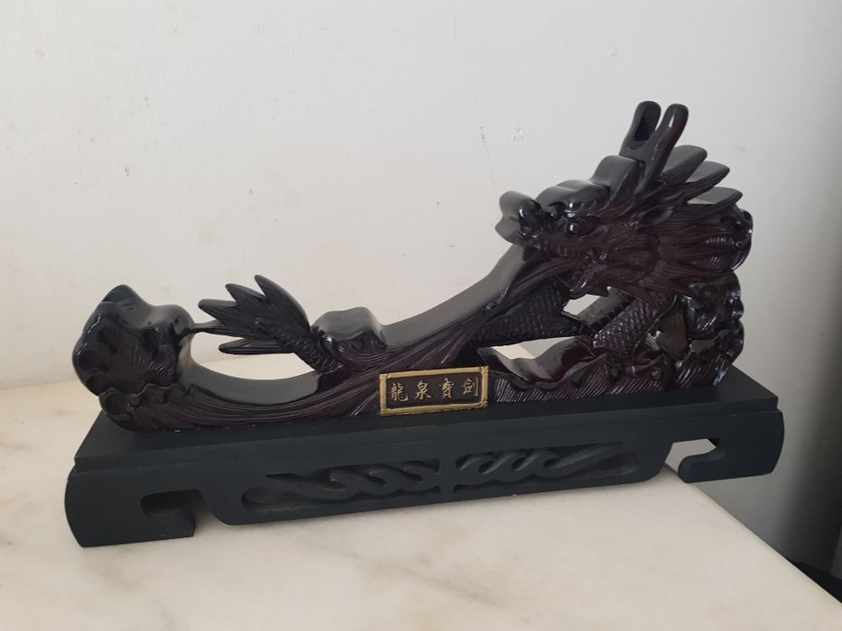 Stativ decorativ pentru sabie.  Dragon asiatic