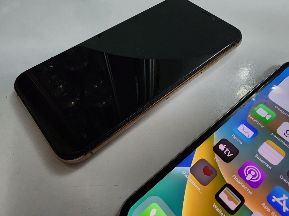 Iphone Xs LL/A Gold 64GB Bat 100% Ideal