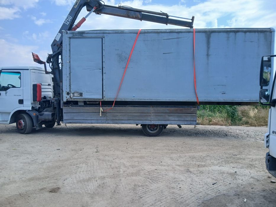 Transport basculabil si macara Sibiu