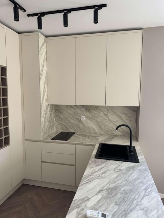 Дава се под наем Двустаен апартамент в Пловдив, Христо Смирненски - 78 кв.м за 600 € - Снимка #3