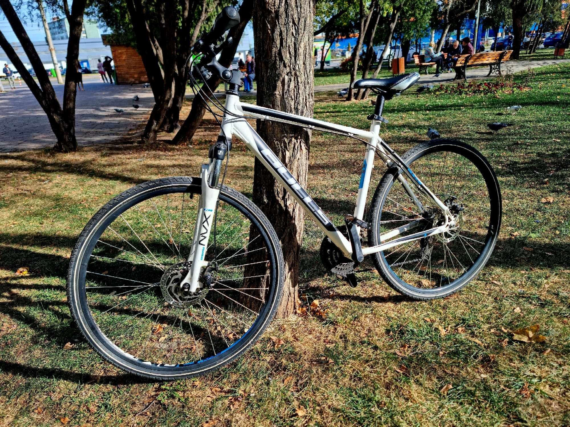 Bicicleta MTB cu Roti de 29", echipare Shimano