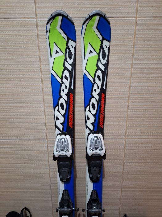 Schiuri copii 110cm  Nordica-clapari schi, casca bete ,set schi
