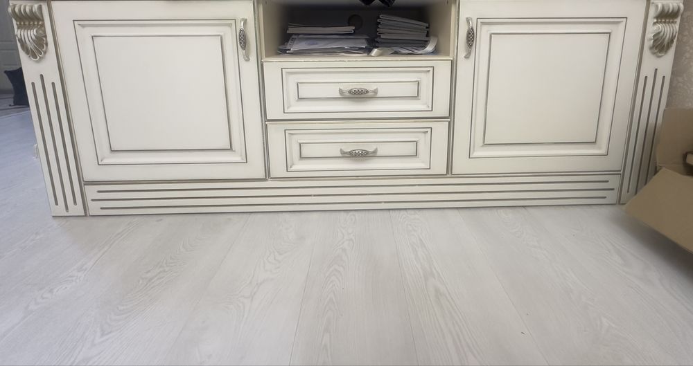 Продам тумбочку