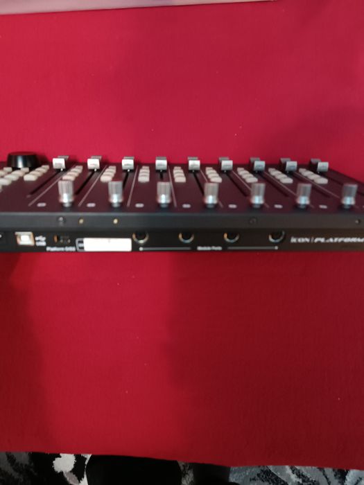 Mixer Daw Controller   Icon Platform M+