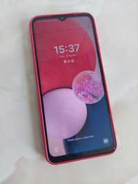 Vând Samsung Galaxy A13 alb perlat impecabil + husă roșie BONUS //poze