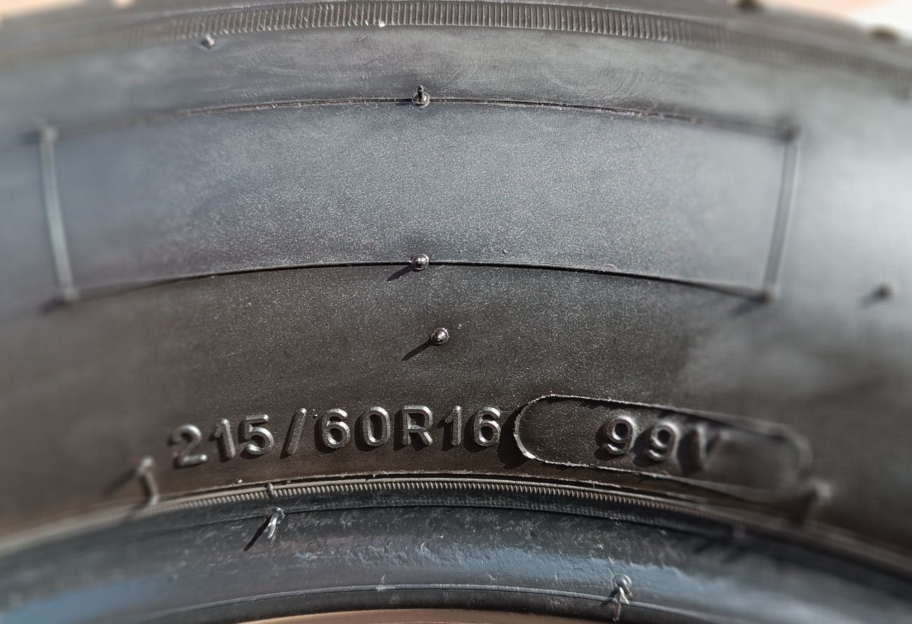 Продам шины 215/60R16