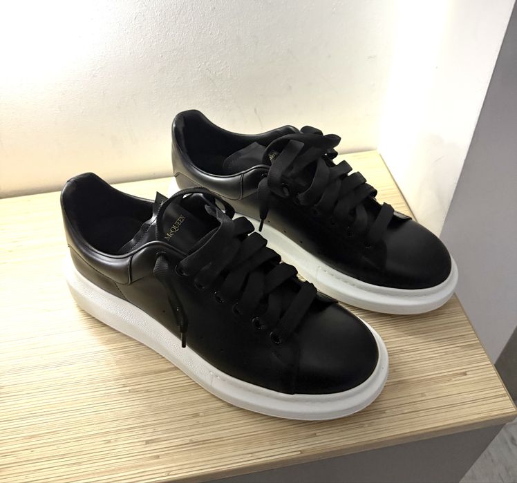 Adidasi Alexander Mcqueen !