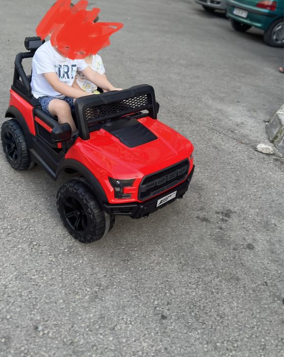 Акумулаторен джип Ocie - червен