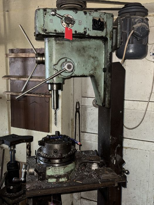 Сверлильный станок