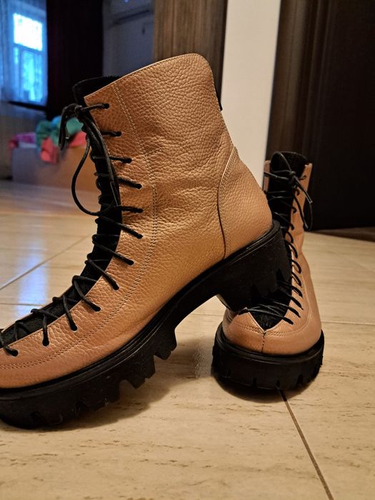 Vând ghete noi din piele naturală, făcute pe comandă !