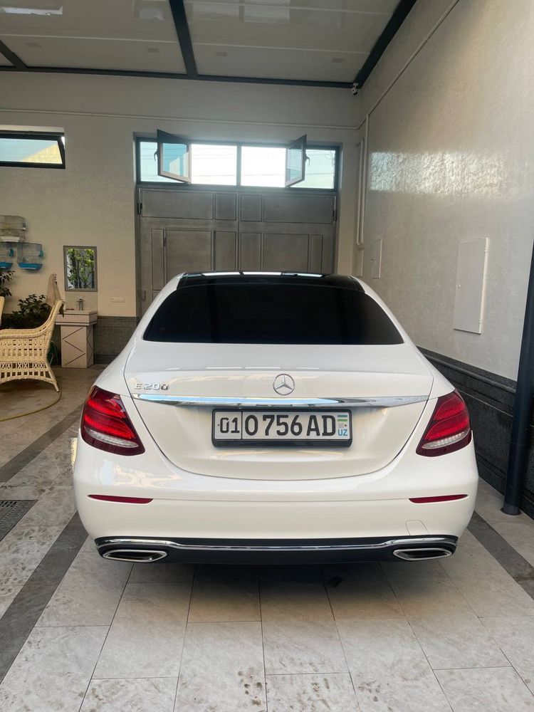 Mersades benz E 200.213