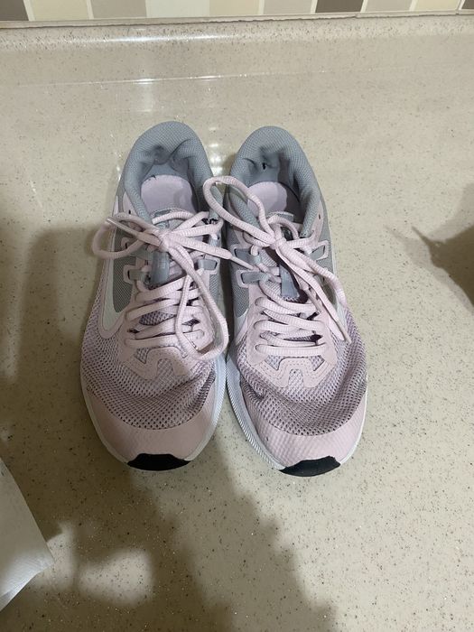 Маратонки Nike37номер