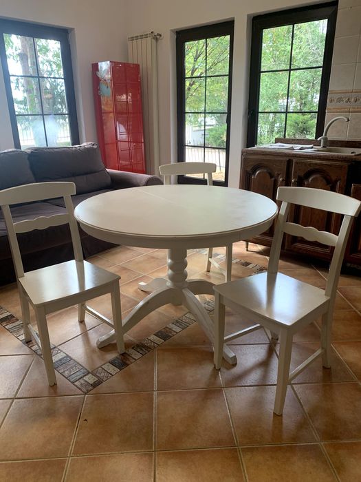 Ikea Set 4 scaune + Masa rotunda, alba, extensibila 110/155 cm
