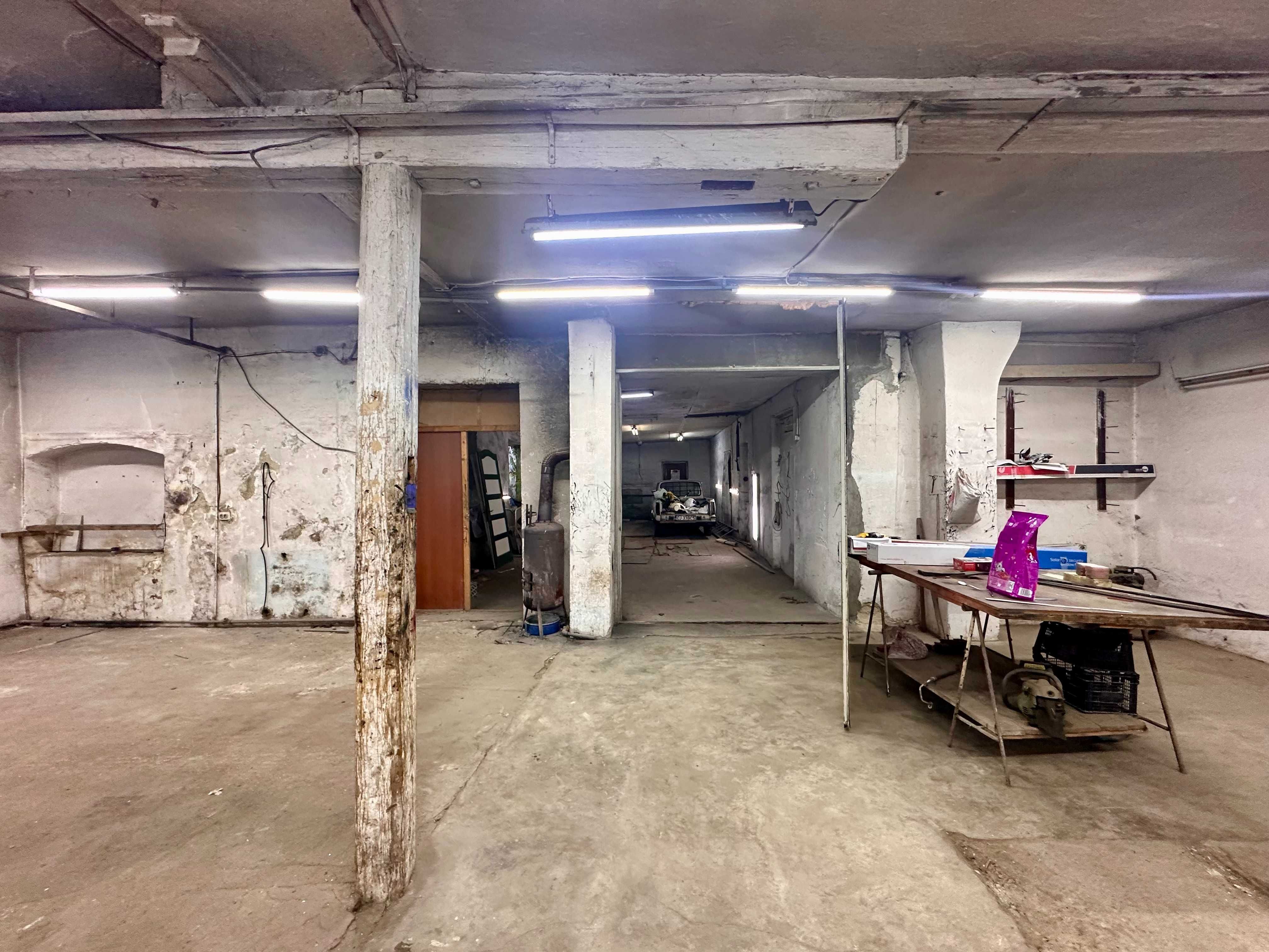 Spatiu pentru atelier sau depozitare de inchiriat.