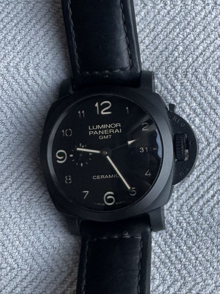 Часовник Panerai PAM441