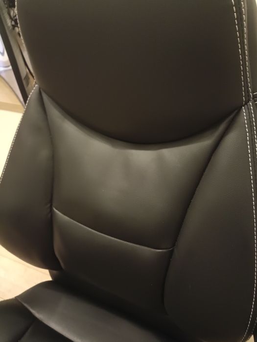 Чисто НОВ офис стол!!!