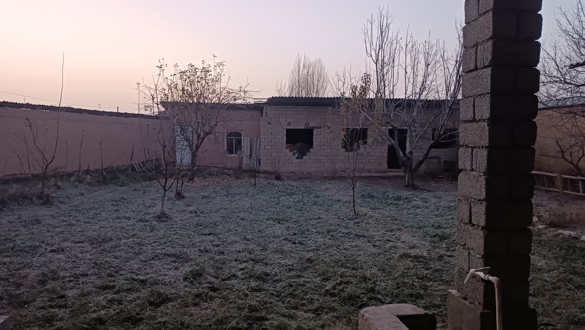 Уй сотилади. Продаётся дом срочно