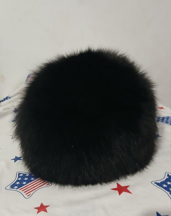 Caciula blana naturala impecabilă