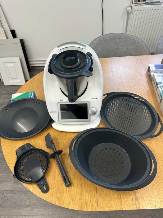 Robot de bucatarie Thermomix TM6-1 cu accesorii