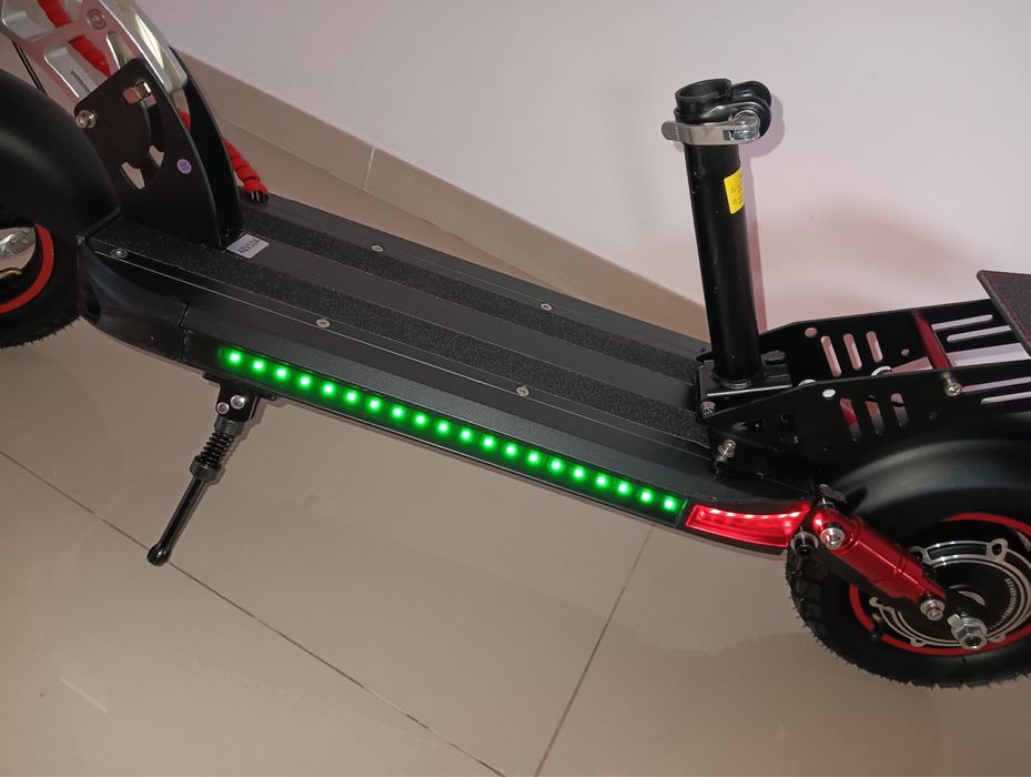 Trotineta electrica (scuter T16) cu șa