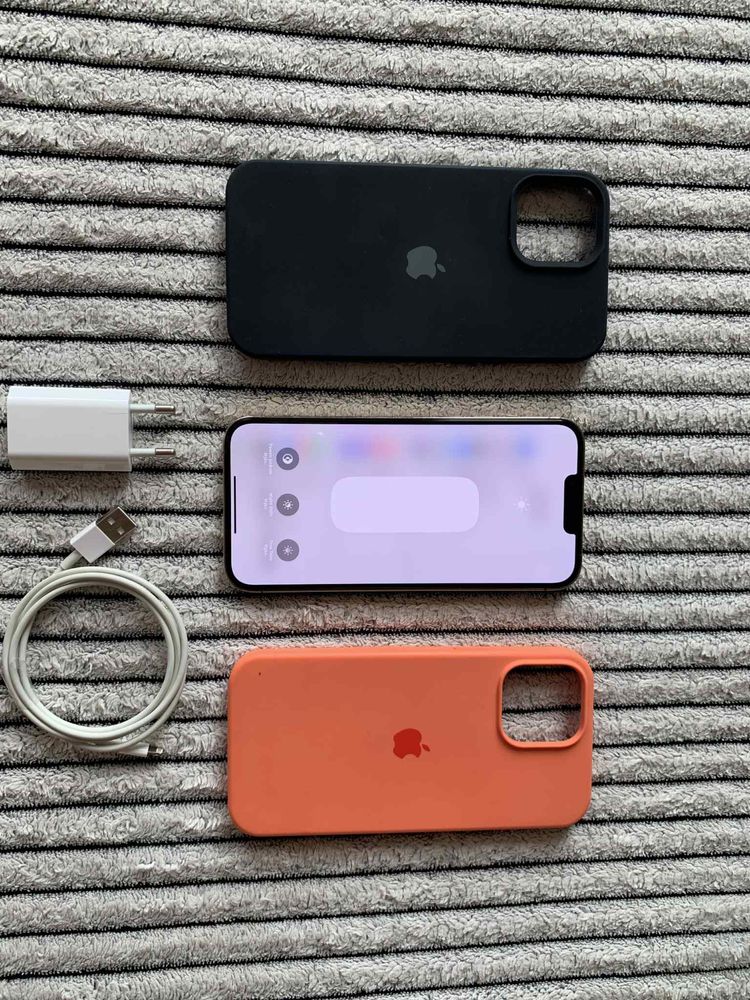 iPhone 13 Pro Max 128 Gold (Златен) Телефона е в отлично състояние
