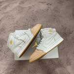 WMNS Jordan 1 Retro Hi