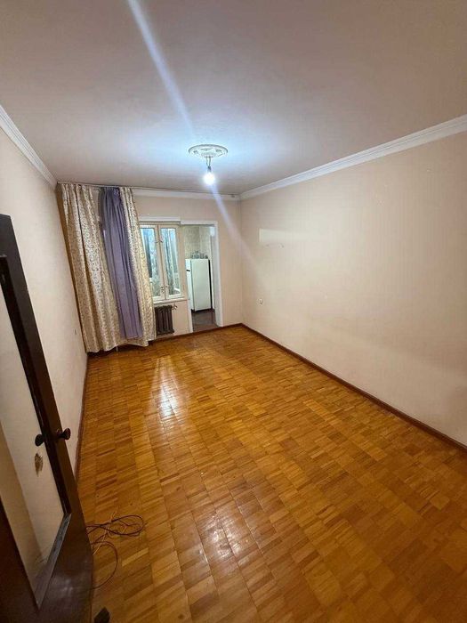 ПРОДАЮ квартиру на Юнусабаде 2/4/4