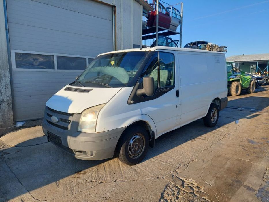 Dezmembram Ford Transit, an 2008, motor 2.2 TDCI tip P8FA