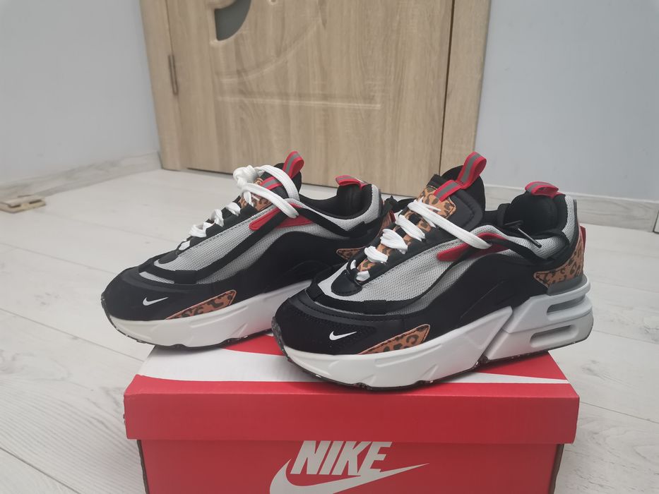 Оригинални дамски маратонки NIKE W AIR MAX FURYOSA