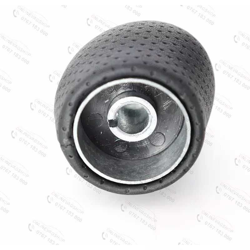 Nuca piele perforata + manson 5 sau 6 viteze  Iveco Daily IV - 135 lei