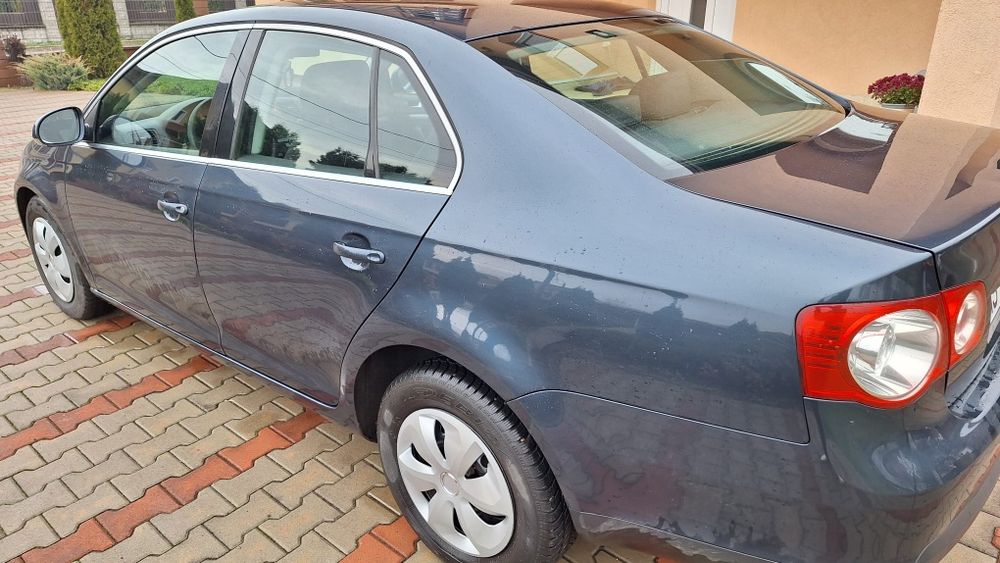 Vând VW Jetta 1,9 TDI