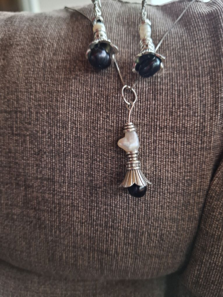 Set colier si cercei perle negre albe de apa dulce argint 925