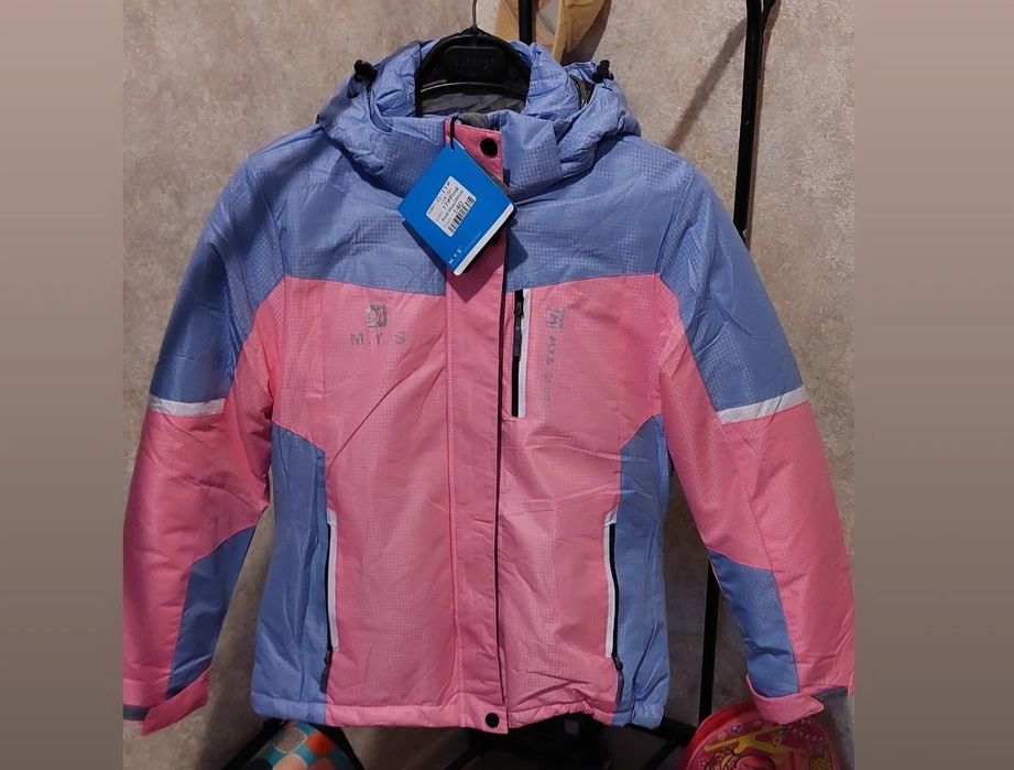 Продам горнолыжный костюм 140-150