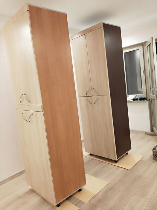 Продам 2 шкафа в хорошем состоянии!