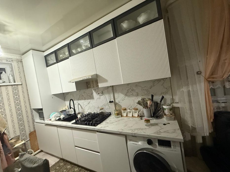 Ас үй гарнитуры сатылады, Продается кухонный гарнитур