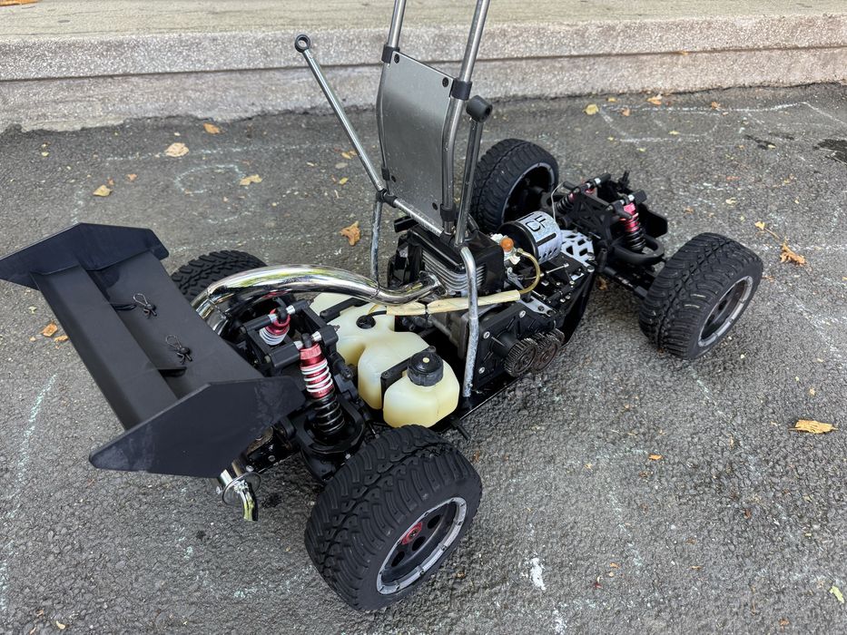 Automodel benzina  1/6 Reely carbon fighter 3