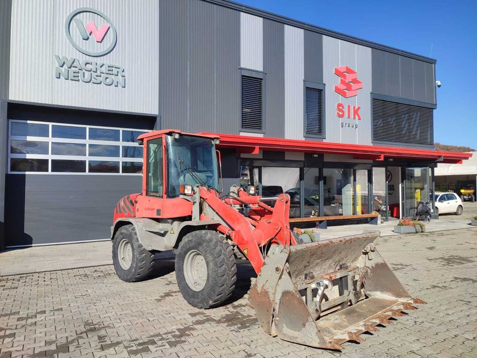 Incarcator frontal Volvo L35B-Z cu furci si cupa 4 in 1