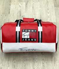 Спортивная дорожная сумка Tommy Hilfiger, с плечевым ремнем, эко-кожа