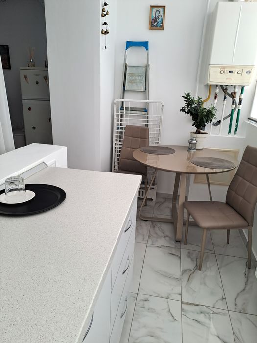 Vînd apartament cu 2 camere complet mobilat și utilat in Militari rezi