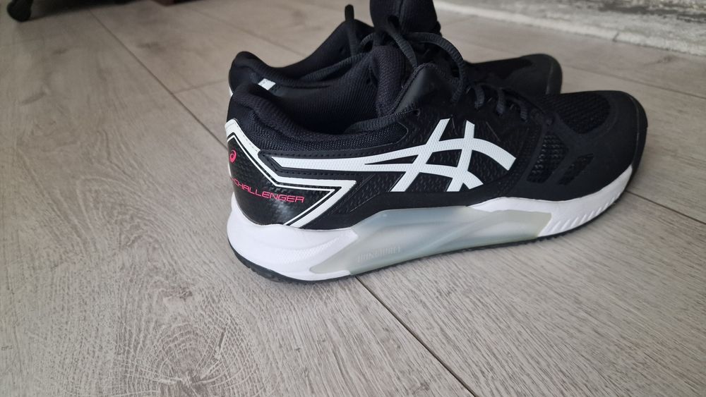 Asics, Joma tenis 40,2/3