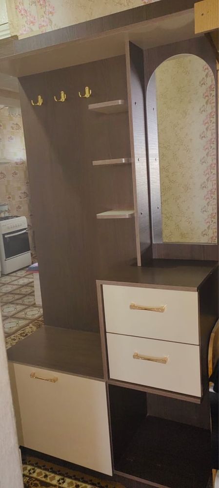 Продам прихожую!