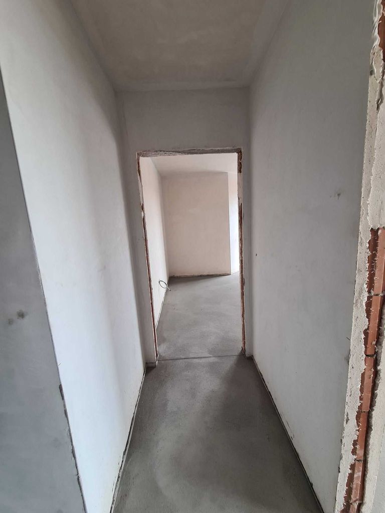 Продава се Тристаен апартамент в Хасково, Любен Каравелов - 87 кв.м за 898 €/кв.м - Снимка #5