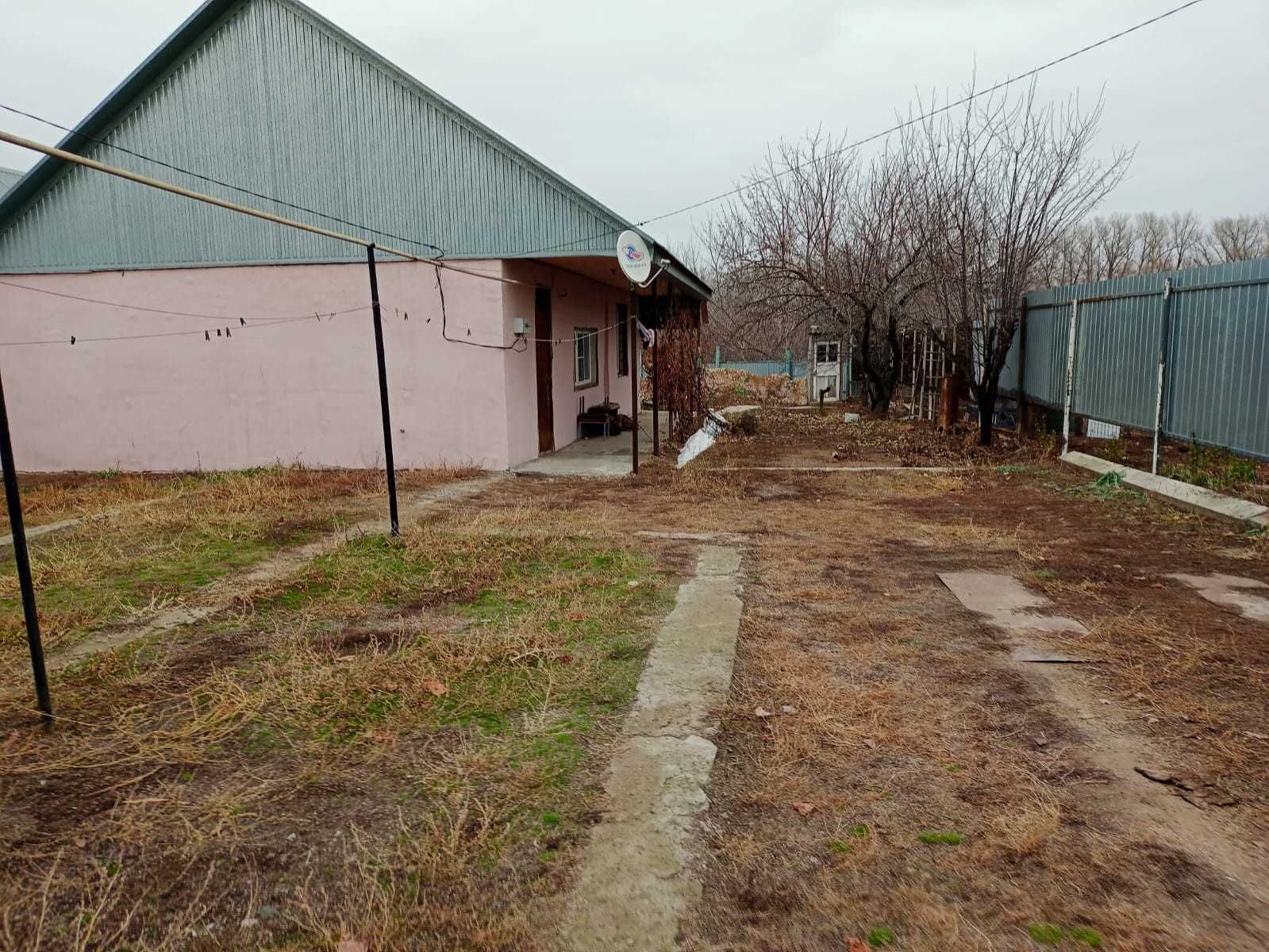 В р-не Универмага продается 3-х ком.дом